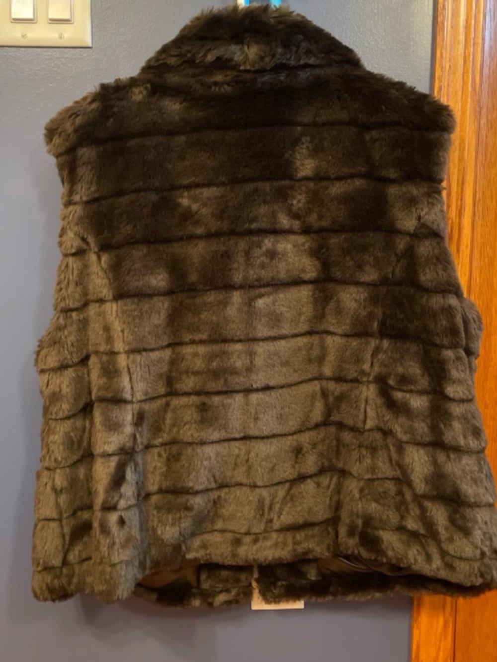 Investments Fur Vest - Picture 2 of 3